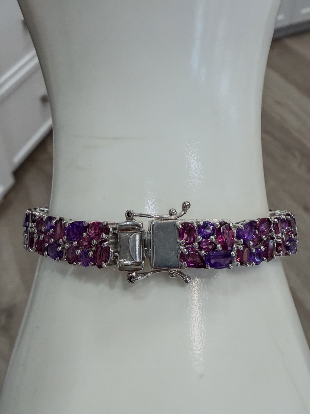 Orissa Rhodolite Garnet & Amethyst Floral Sterling Silver Wide 6.50” Bracelet - Picture 10 of 15